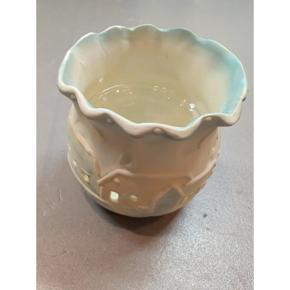 Vintage Style Ceramic Village Tealight Holder Scalloped Blue Rim Glass Insert 4